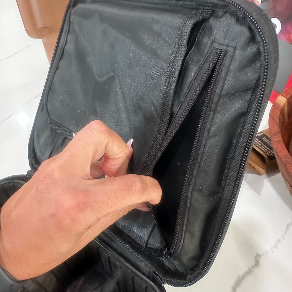 Relavel Black Travel Makeup Case View 4